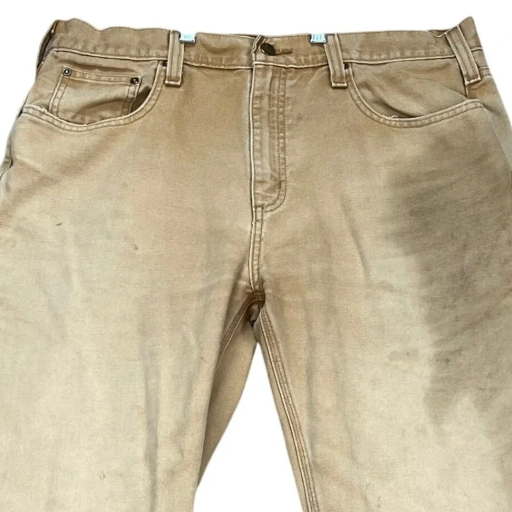 Carhartt there visible